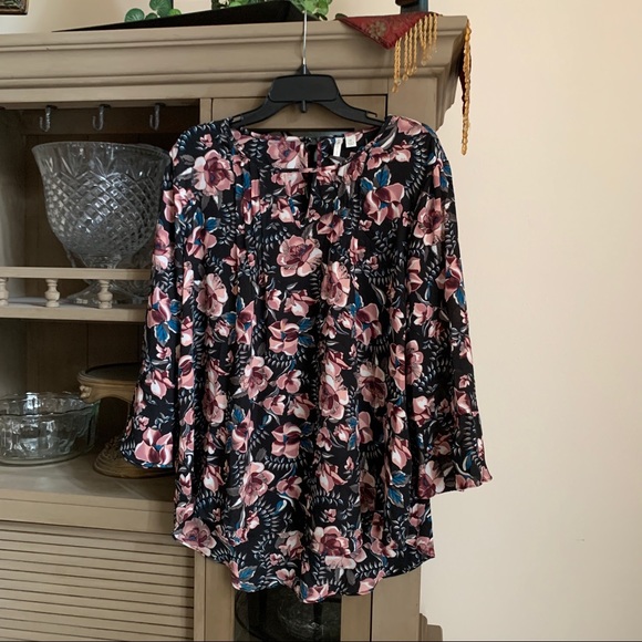 Cato Floral Blouse - Picture 1 of 5